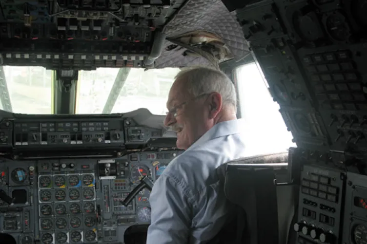 President Gasparovic enjoys the view from the cockpit of the Concorde