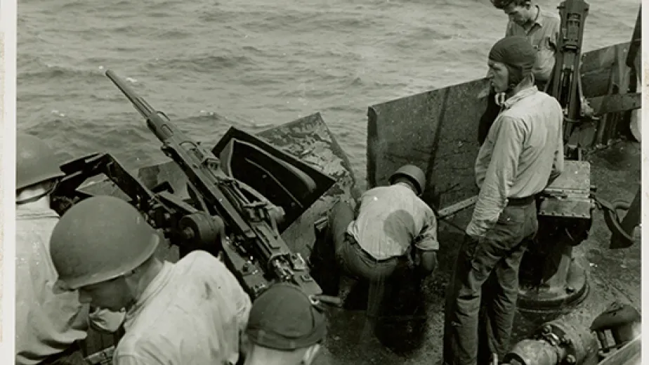 Gun tub 10 sailors