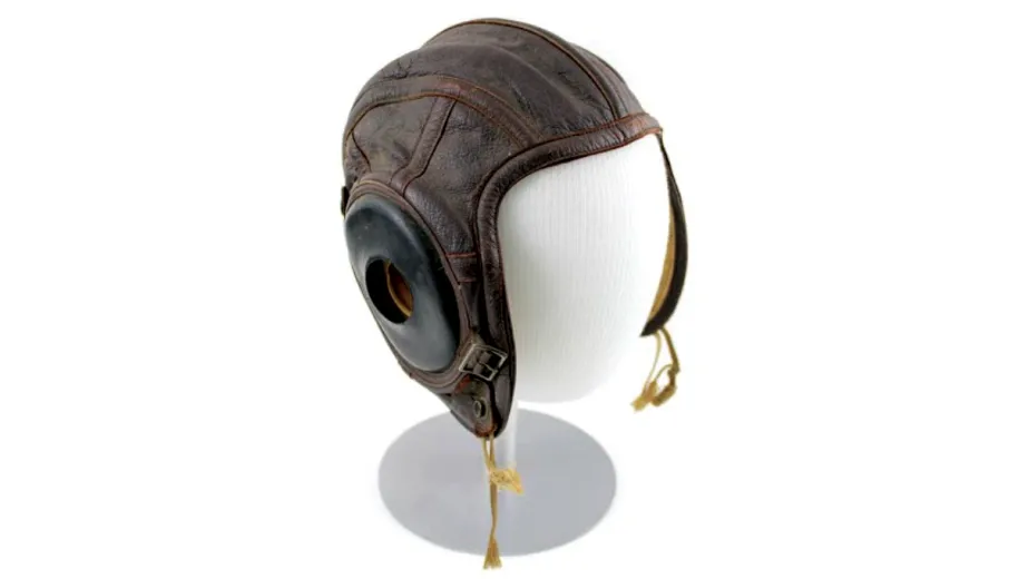 Photo of a 1942-1945 Leather-Flight-Helmet